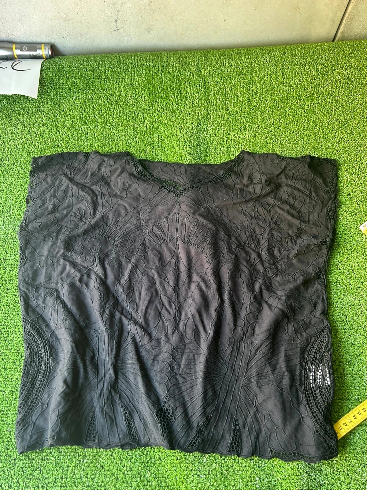 Blouse à manches courtes noire léo dacin création 100% rayon